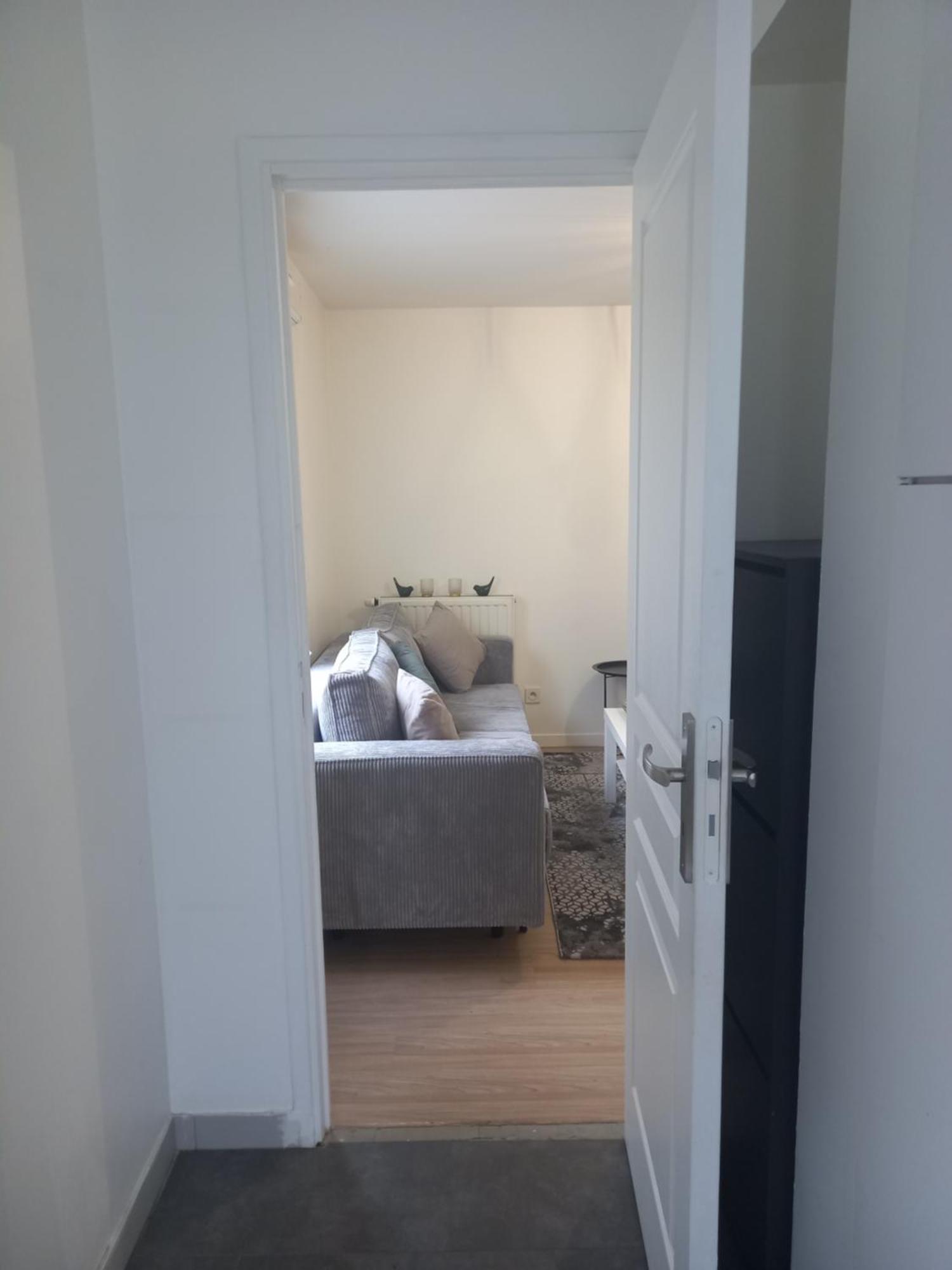 Chambre Privee Sdb Kitchenette Proche De Paris Сент-Уан Экстерьер фото